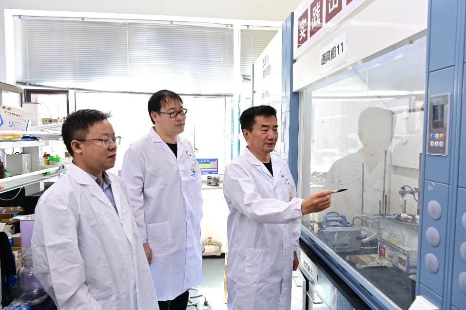我院毕锡和教授团队在《Science》上报道手性高张力小环合成重要进展